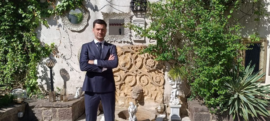 Cum promovează Mihai Popa evenimentele EkoGroup-Vila.ro 1 Cum promovează Mihai Popa evenimentele EkoGroup-Vila.ro